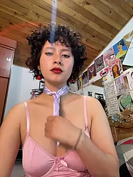 bellaa-w online show from February 2026 12:44:02 PM