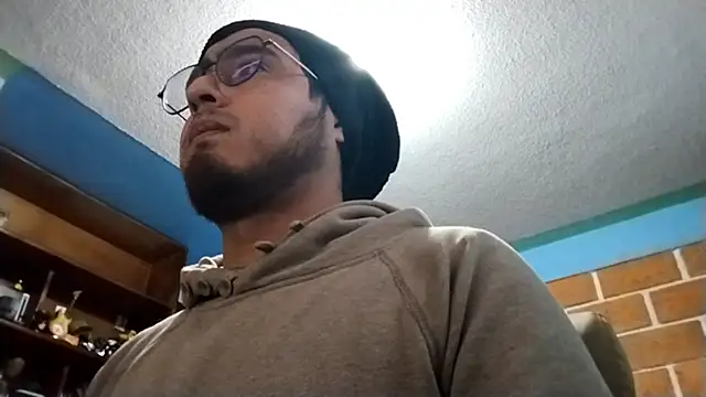 Snapshot of HefestoCam chatting on December 2024 04:53:02 PM HefestoCam online show from December 2024 04:53:02 PM