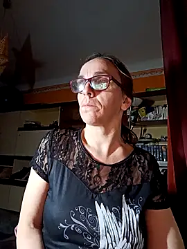 Dettybitch40 online show from November 2025 05:01:02 PM