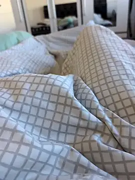 jungerbummser23 online show from October 2025 10:19:02 AM