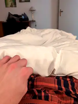 jungerbummser23 online show from November 2025 08:19:02 PM