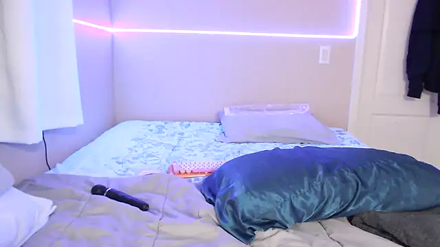 nativepumpkin95 online show from February 2025 05:05:02 AM