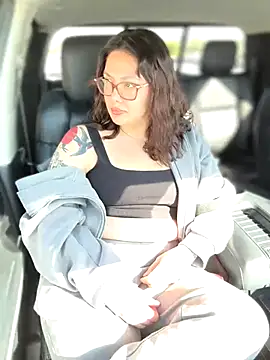 nativepumpkin95 online show from October 2025 07:57:02 PM