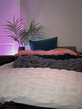 Fiona Kent  online show from December 2024 01:27:01 AM