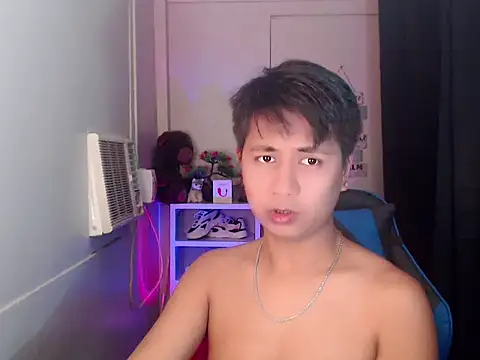 Snapshot of khael_moreno chatting on November 2025 03:50:01 AM khael moreno online show from November 2025 03:50:01 AM