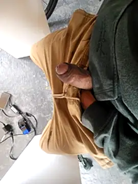Brown Andres online show from April 2026 02:08:02 PM