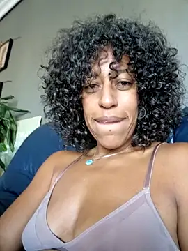 Goldenlace online show from October 2025 10:03:01 AM