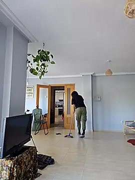 Goldenlace online show from October 2025 10:27:02 AM