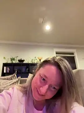 Snapshot of Vivian_MayXxX chatting on December 2024 12:34:02 AM Vivian MayXxX online show from December 2024 12:34:02 AM