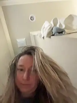 Snapshot of Vivian_MayXxX chatting on November 2025 07:57:01 PM Vivian MayXxX online show from November 2025 07:57:01 PM