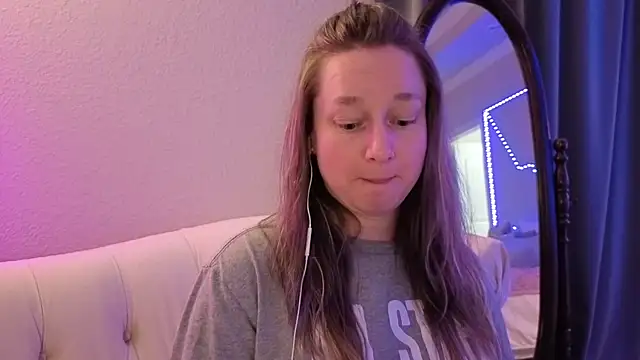 Snapshot of Vivian_MayXxX chatting on December 2025 10:15:01 PM Vivian MayXxX online show from December 2025 10:15:01 PM