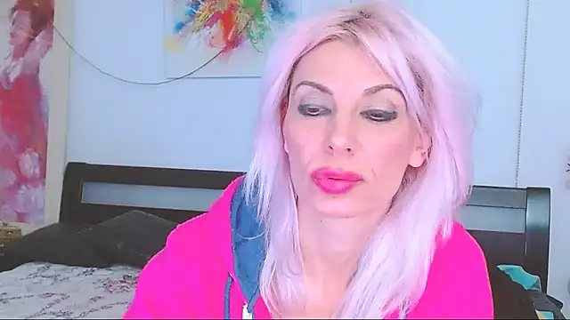 HoneyLara online show from February 2025 05:12:01 AM