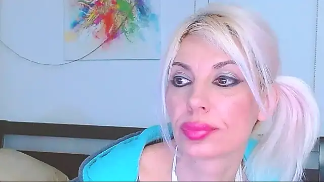 HoneyLara online show from March 2025 03:11:01 AM