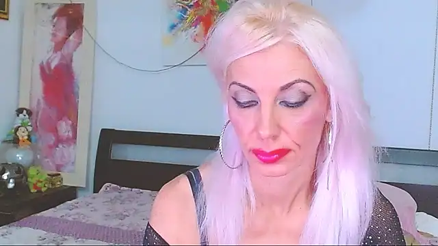 HoneyLara online show from September 2025 08:52:02 PM