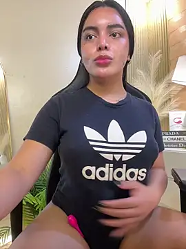 HotstuffCherrySummer online show from February 2025 12:25:02 PM