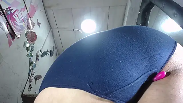 nattashafoxx online show from January 2025 03:48:02 AM