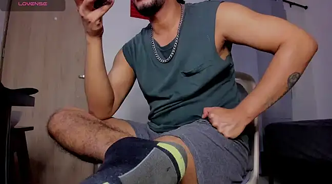 Cloudy pigDude online show from March 2025 09:23:01 AM