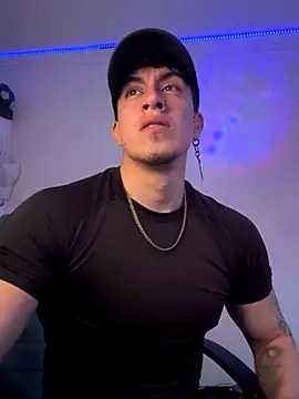 strongboy  online show from December 2025 01:17:04 PM