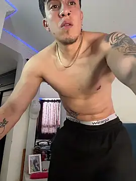 strongboy  online show from June 2026 07:26:02 PM