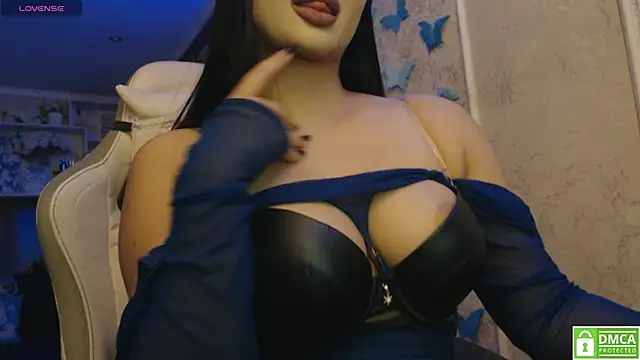 lunarose777 online show from September 2025 08:14:01 PM