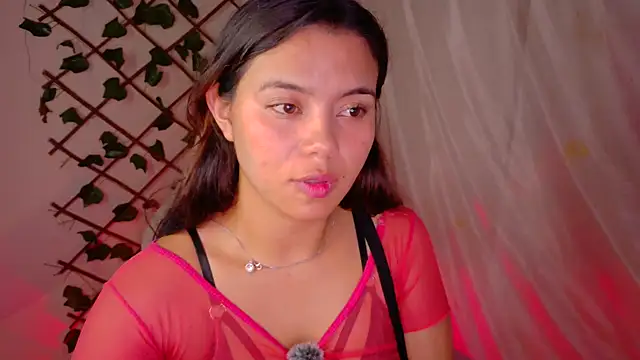 -Camila  online show from December 2025 03:41:02 PM