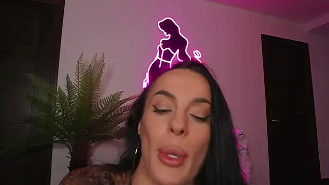 Katyerave online show from April 2026 08:10:01 PM