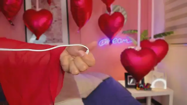 Snapshot of SoySaraa chatting on February 2026 06:21:01 AM SoySaraa online show from February 2026 06:21:01 AM