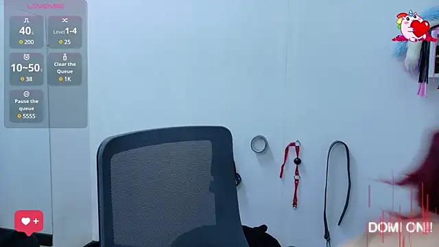 Catwhite  online show from March 2025 01:40:02 PM