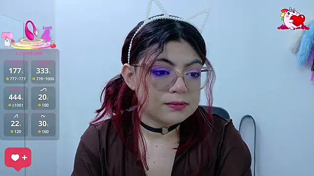 Catwhite  online show from March 2025 12:28:01 PM