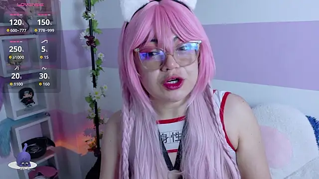 Catwhite  online show from February 2026 03:38:01 PM