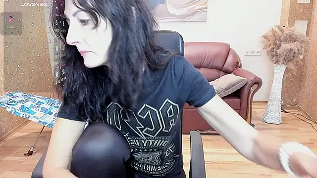 Dana Haliti online show from September 2025 11:37:01 AM