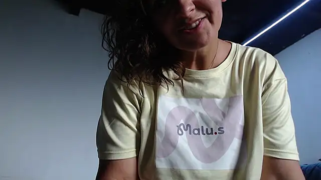 Snapshot of maya_hottt chatting on February 2026 12:12:01 PM maya hottt online show from February 2026 12:12:01 PM