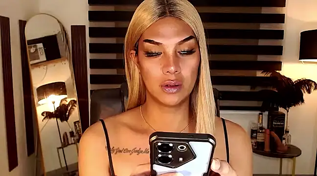 SarahAmber online show from March 2025 01:52:02 PM