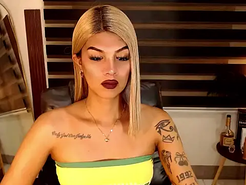 SarahAmber online show from November 2025 07:08:01 AM