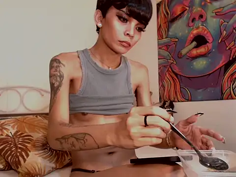 juicyCOCKeva online show from October 2025 11:24:02 PM