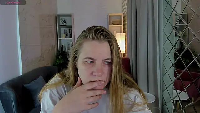 JadeSoft online show from October 2025 08:30:02 PM