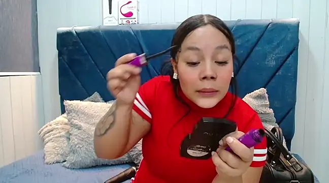 EmilyQueen3x online show from February 2025 03:04:02 PM