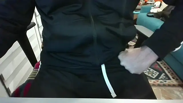 Snapshot of alessexxx24 chatting on October 2025 11:24:02 PM alessexxx24 online show from October 2025 11:24:02 PM