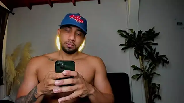 chriswest05 online show from February 2026 10:37:02 PM