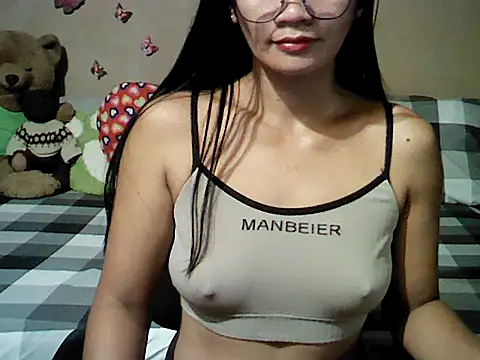 Snapshot of Mia_Rein chatting on February 2026 01:43:02 AM Mia Rein online show from February 2026 01:43:02 AM