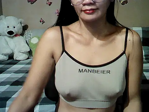 Snapshot of Mia_Rein chatting on February 2026 01:49:01 PM Mia Rein online show from February 2026 01:49:01 PM