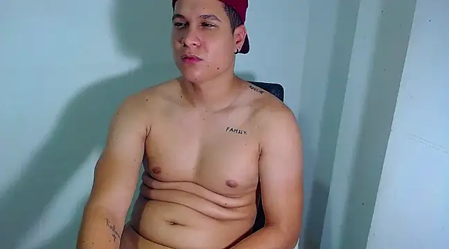 PhoenixGnz online show from March 2025 07:42:02 AM
