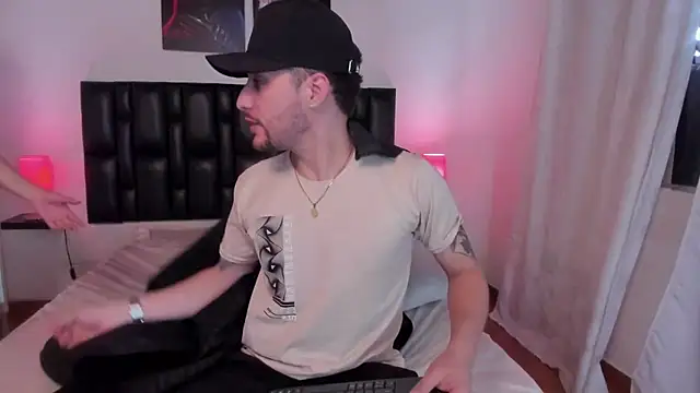 Pleasure Vibes23 online show from February 2025 09:37:01 PM