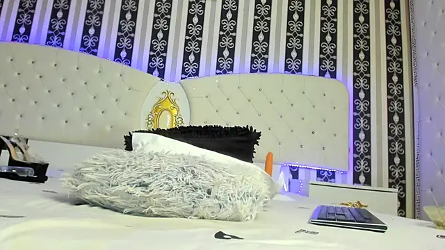 Snapshot of Aidasina chatting on February 2025 02:17:02 AM Aidasina online show from February 2025 02:17:02 AM