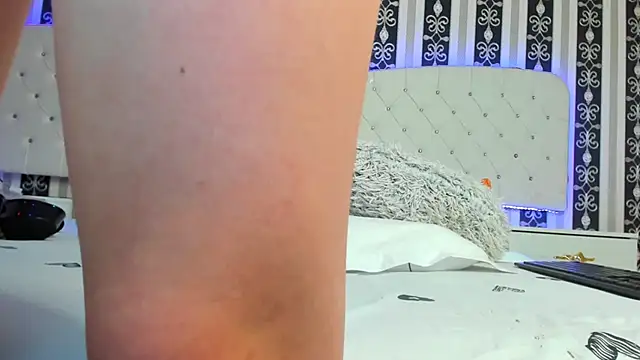 Snapshot of Aidasina chatting on February 2025 08:22:01 PM Aidasina online show from February 2025 08:22:01 PM