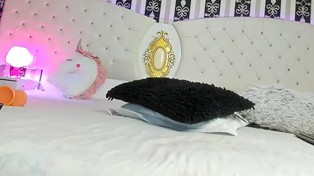 Snapshot of Aidasina chatting on March 2025 08:12:01 PM Aidasina online show from March 2025 08:12:01 PM