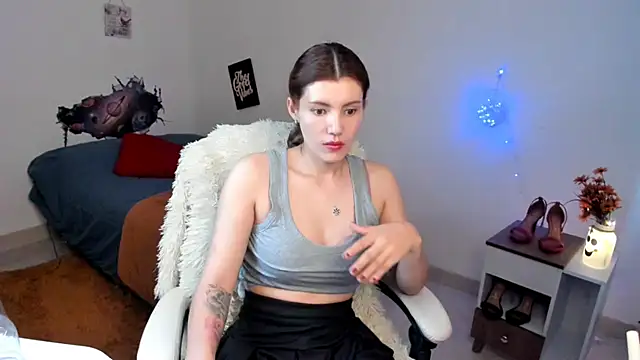 jrcamila online show from February 2025 02:02:01 PM