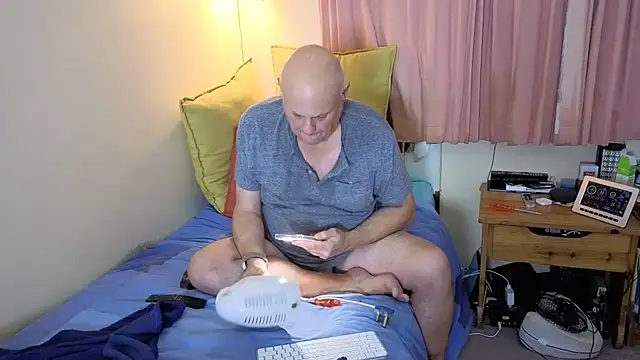 DaddyCumBumZA online show from April 2026 05:09:02 PM