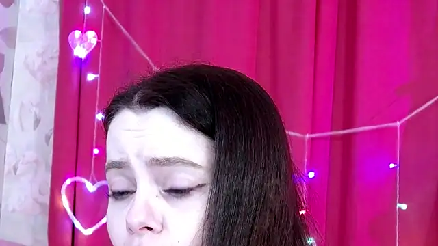 Snapshot of IVYDEAN chatting on June 2026 05:02:02 PM IVYDEAN online show from June 2026 05:02:02 PM