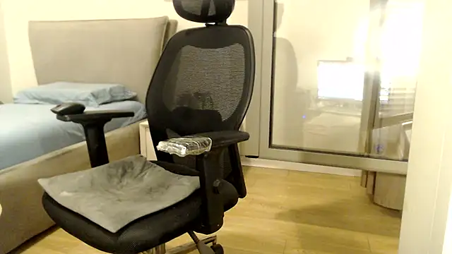 damarossa87 online show from June 2026 06:42:01 PM